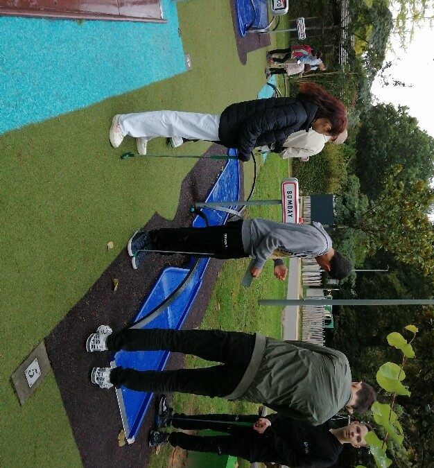 ½ journée d’intégration au Mini-Golf de Nantes pour les terminales CAP EPC !